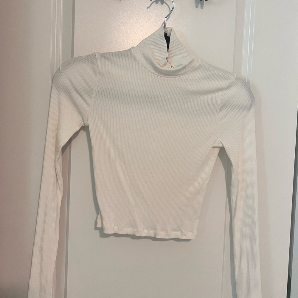 NWOT Aritzia Top